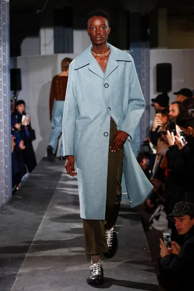 Look 5